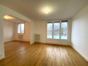 Appartement en location &agrave; Miribel / 2 pi&egrave;ces 60 m&sup2;