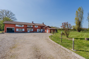 Maison en vente &agrave; Marlieux / 5 pi&egrave;ces 180 m&sup2;